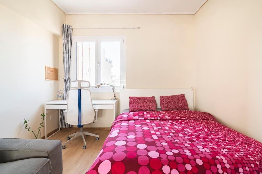 Top Floor Apartment At Petrolona With Big Balcony Athènes Extérieur photo